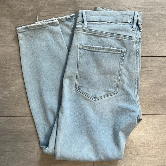 GOOD AMERICAN Light Blue Denim Skinny Distressed Jeans, Size 10/30 - Picture 6 of 15